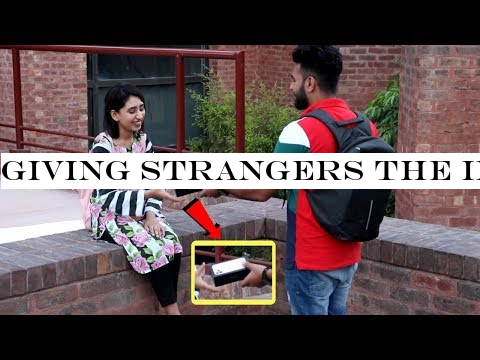 Giving Strangers the iPhone 11 for free in Pakistan