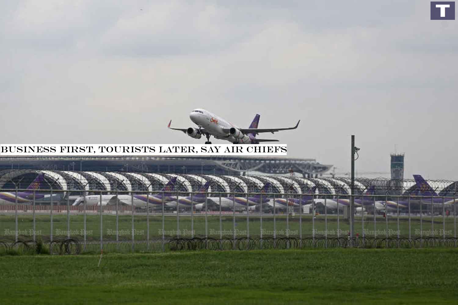 An airplane is landing at Suvarnabhumi airport in Samut Prakan province on Monday. (Photo Varuth Hirunyatheb) Business first, tourists later, say air chiefs