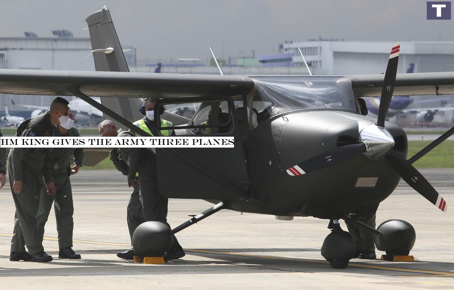 Army chief Gen Apirat Kongsompong presides over a ceremony to receive Cessna 182T aircraft at Aviation Section C of the Dechochai 3 Royal Flight Unit at Wing 6 (Military Terminal Don Muang). His Majesty the King gave the aircraft to the army for disaster relief operations.â-#128;-#137;Pattarapong Chatpattarasill HM King gives the army three planes