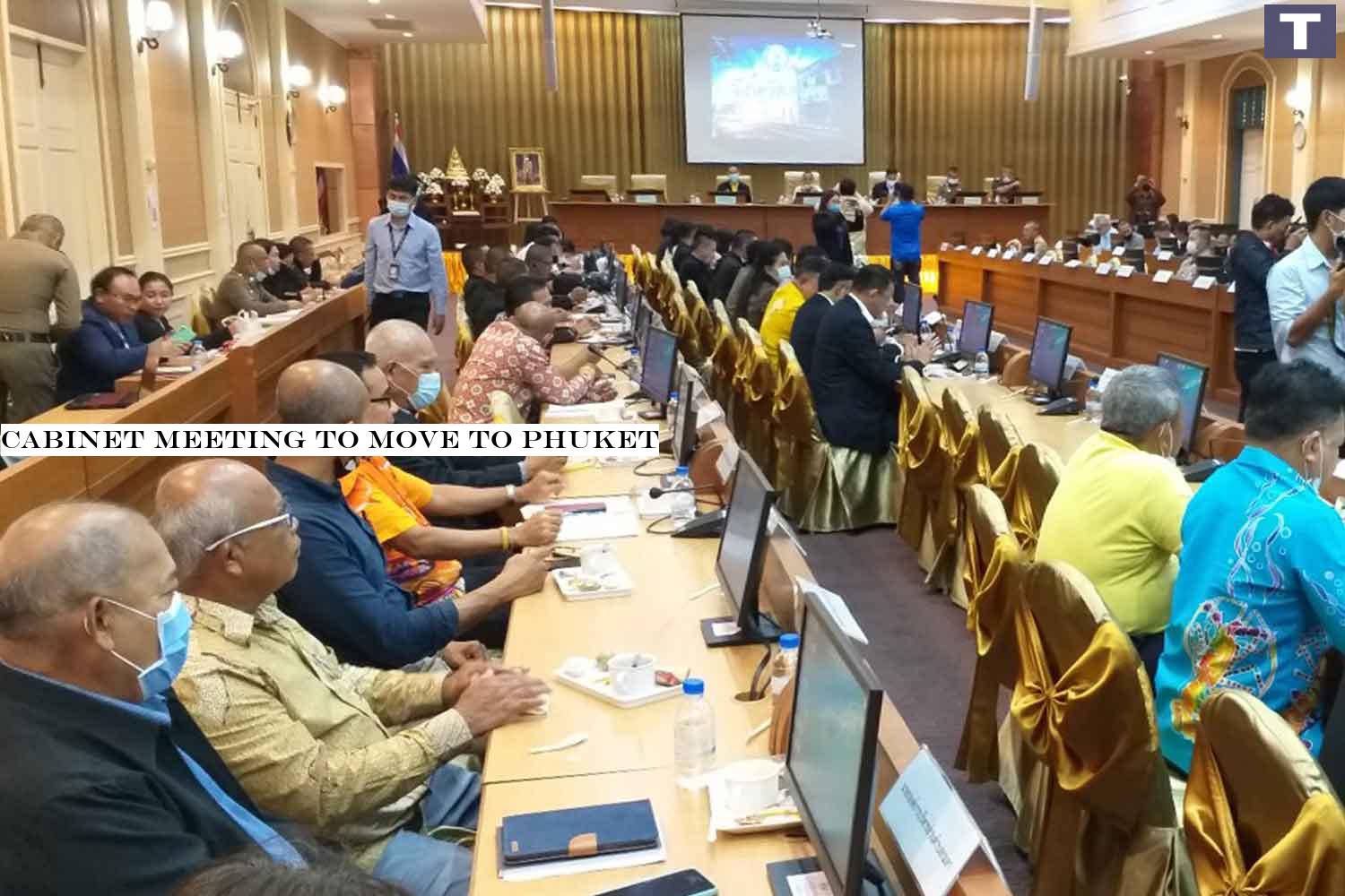 Officials of Phuket and Government House meet on Thursday to prepare a cabinet meeting in the southern resort province next month. (Photo by Achadthaya Chuenniran) Cabinet meeting to move to Phuket
