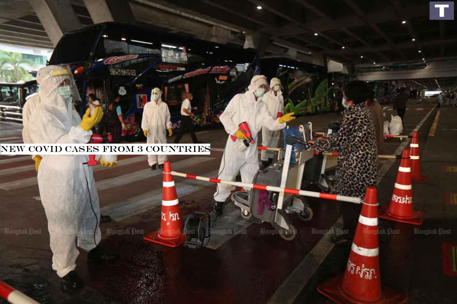 Disease control officials meet passengers arriving at Suvarnabhumi airport on Monday. (Photo: Varuth Hirunyatheb) New Covid cases from 3 countries