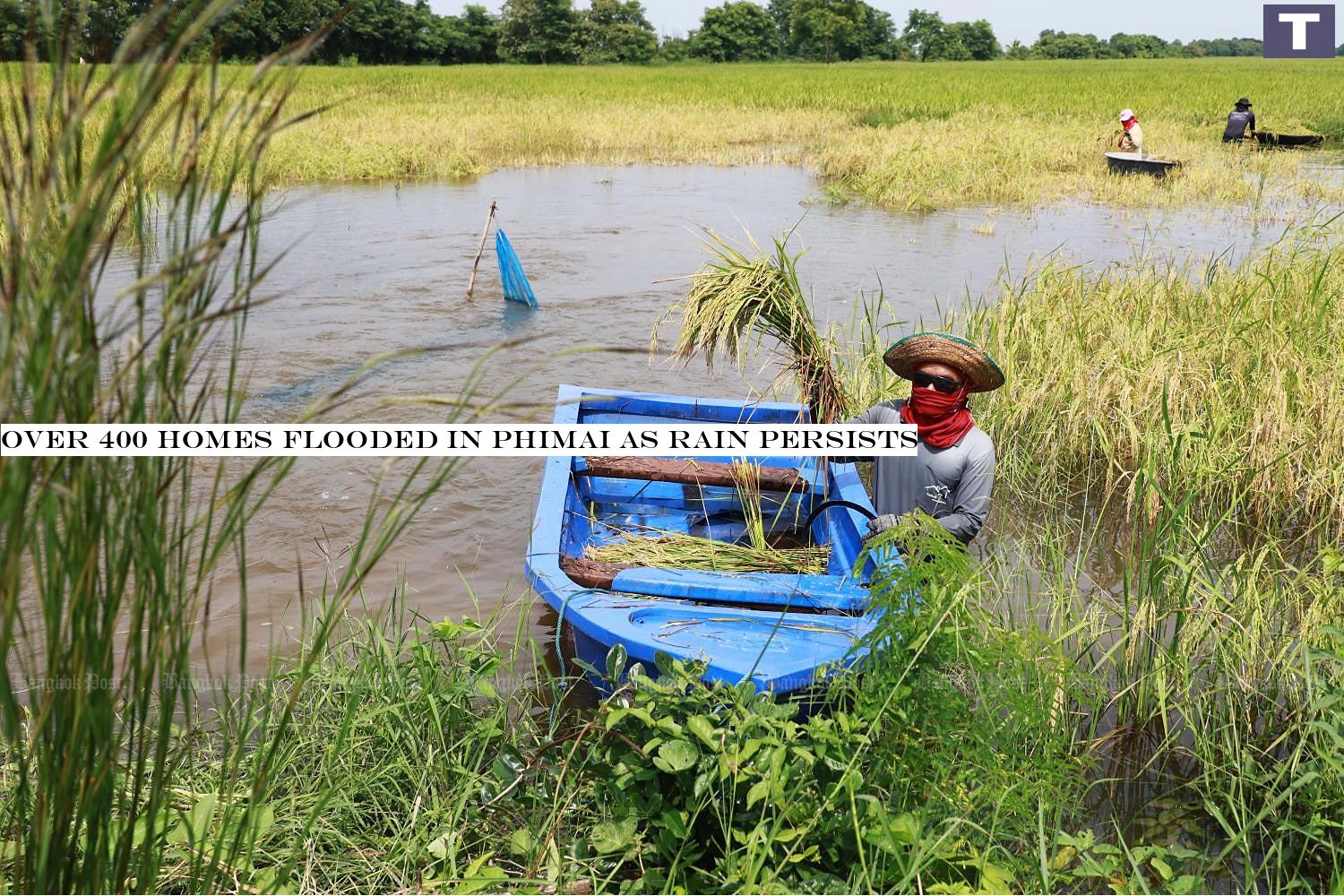 A farmer escapes in his boat from floods caused by heavy rain from Typhoon Molave, in Nakhon Ratchasima yesterday.â-#128;-#137;(Photo by Praseit Tangprasert) Over 400 homes flooded in Phimai as rain persists