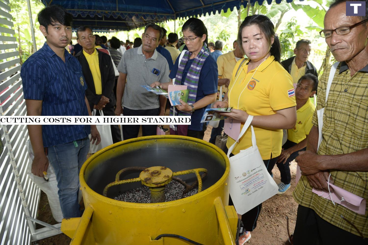 Paying attention: Rice farmers in Ubon Ratchathani province attend the workshop titled the 'Market-oriented Smallholders Value Chain Project Thailand' (MSVC TH) on Oct 15. The event aims to promote sustainable and environmental friendly rice harvesting. The project is organised by Deutsche Gesellschaft für Internationale Zusammenarbeit (GIZ), a non-profit German international cooperation. Cutting costs for a higher standard